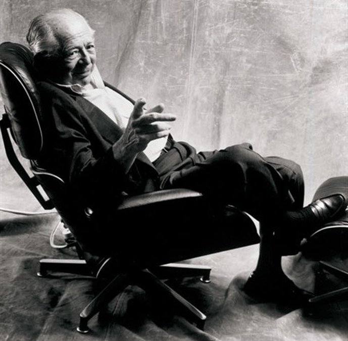Billy Wilder naPoltrona Eames Lounge Chair 