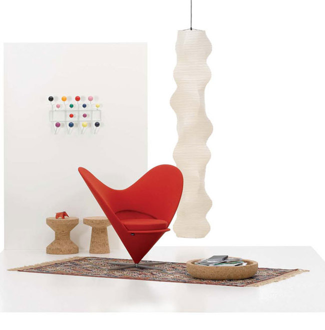 Heart Cone Chair Vermelha by Vitra Design