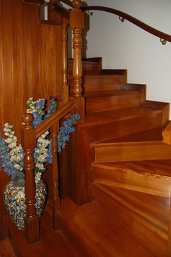 Escadas interiores em caracol