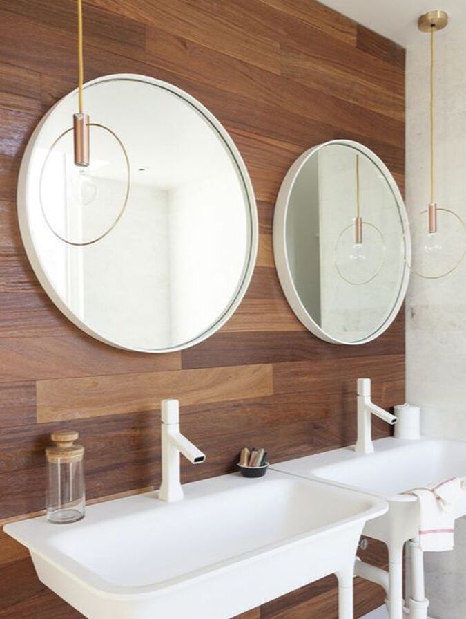 espelhos redondos em casa de banho